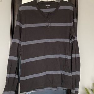 Long sleeve Henley style tee